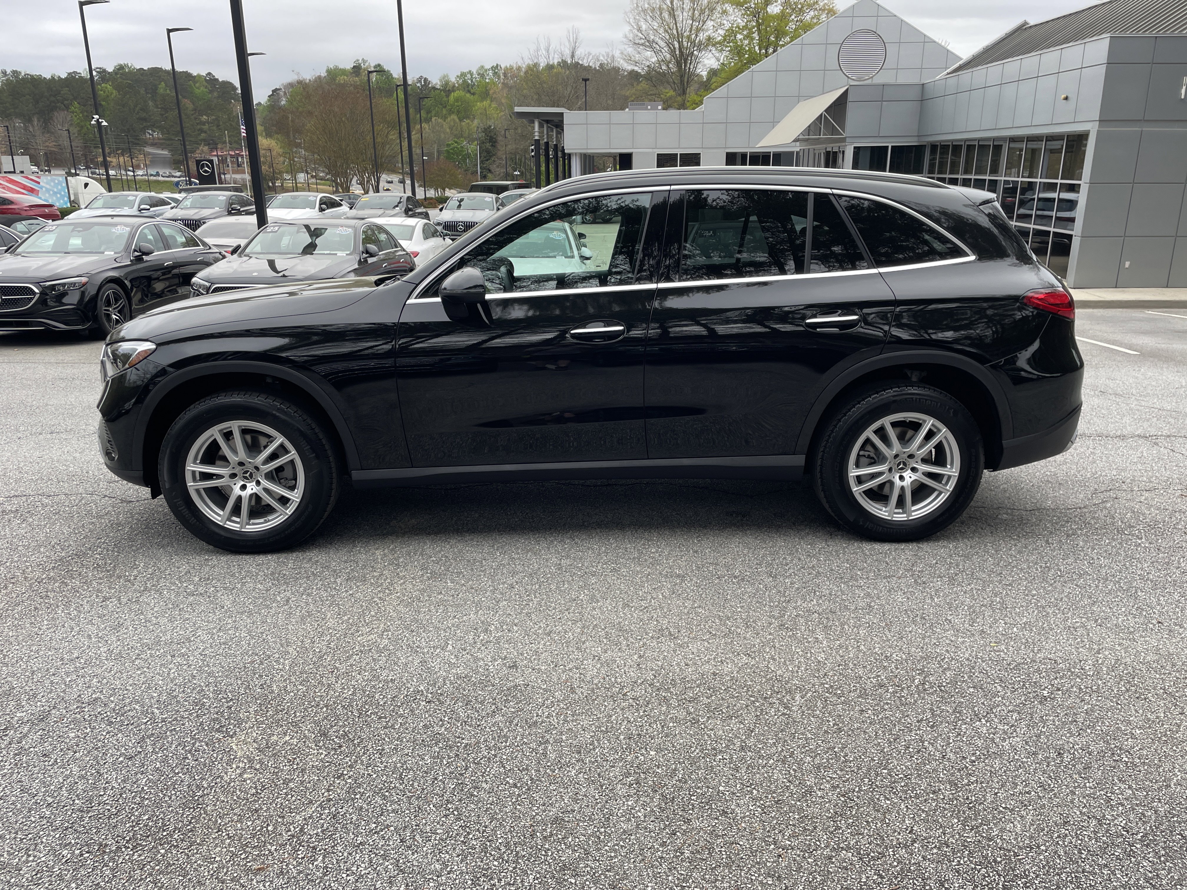 2025 Mercedes-Benz GLC 300 4MATIC