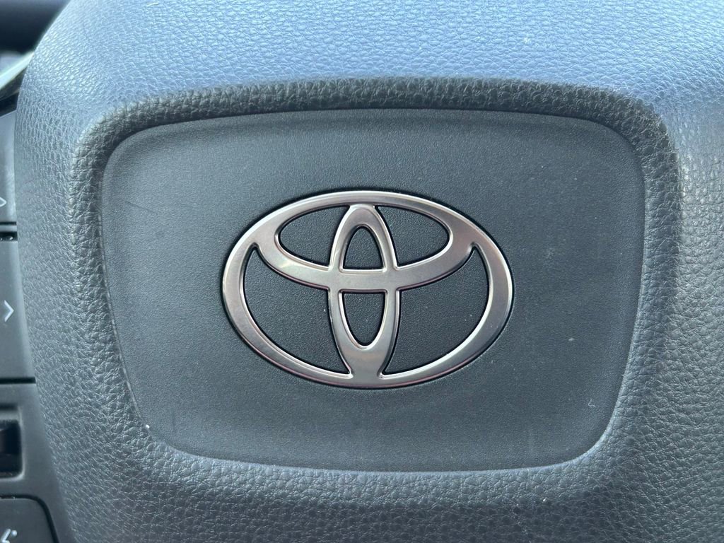 2025 Toyota Prius XLE