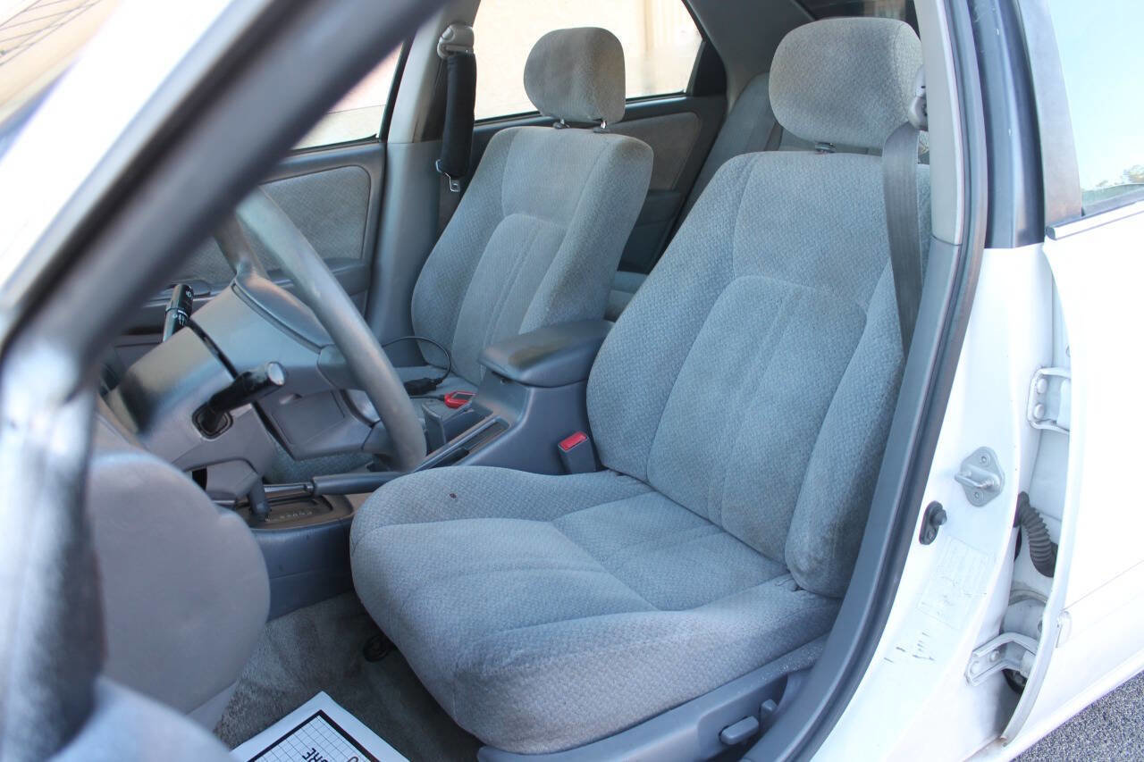 2001 Toyota Camry LE