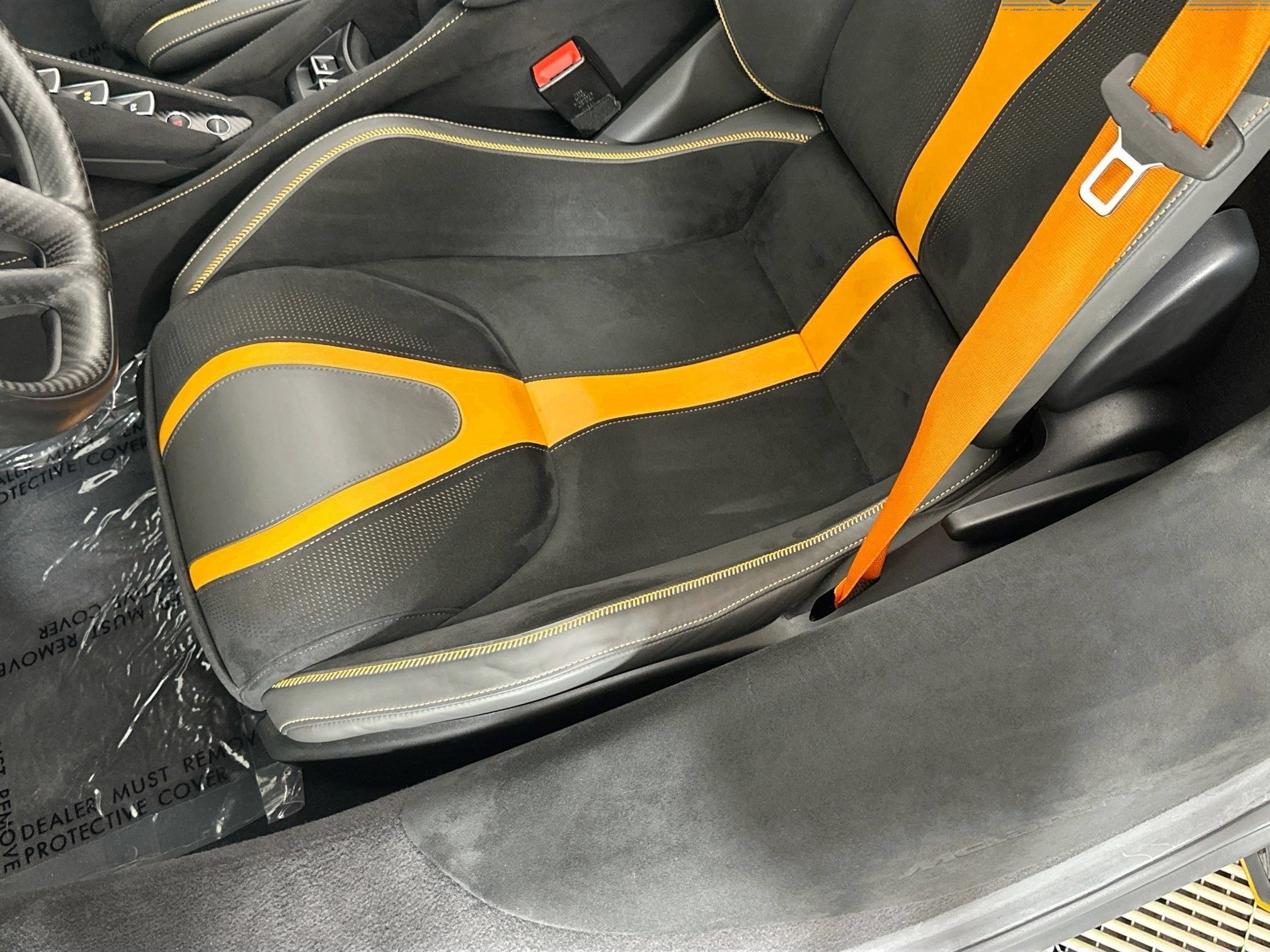 Used 2022 McLaren 720S Performance photo 17
