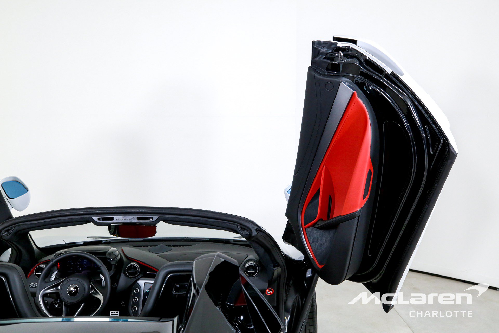 Used 2026 McLaren 750S Spider photo 18