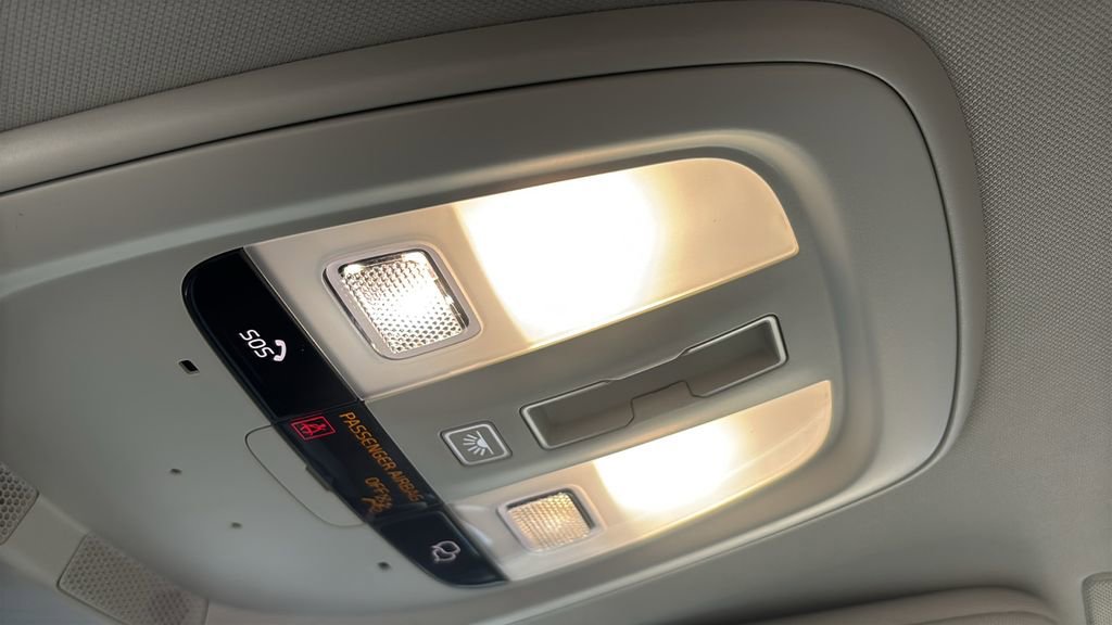 2025 Volvo Xc90 B6 Plus