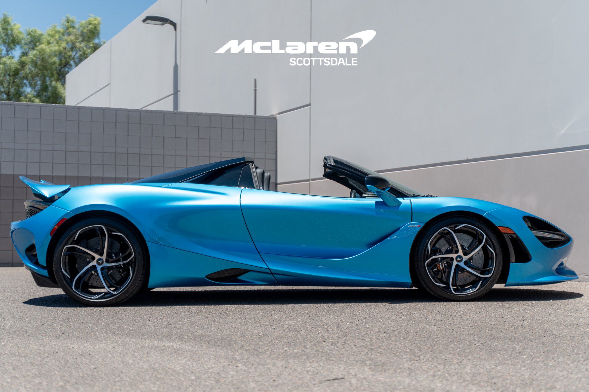 Used 2024 McLaren 750S Spider photo 8