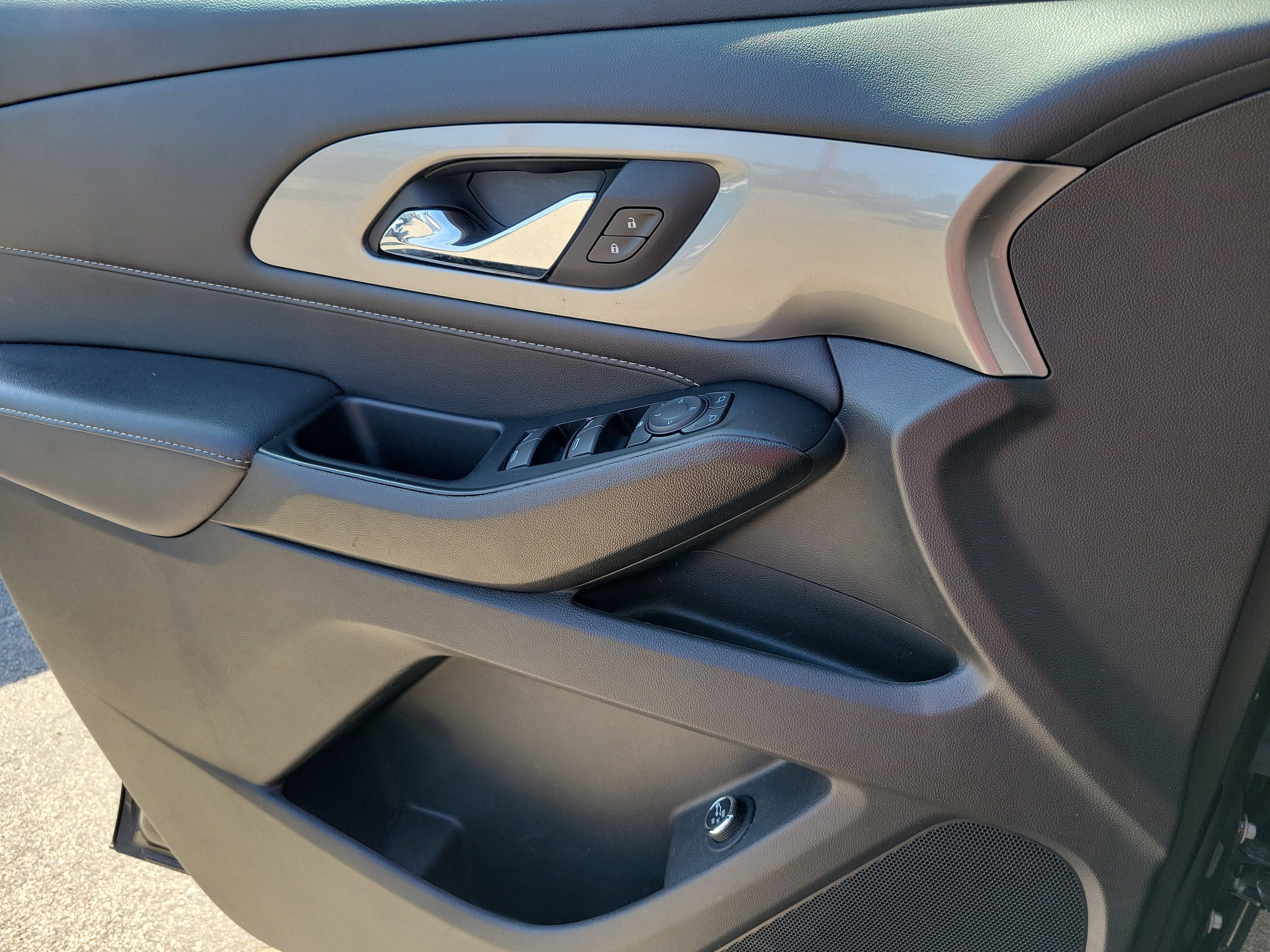 2023 Chevrolet Traverse LT