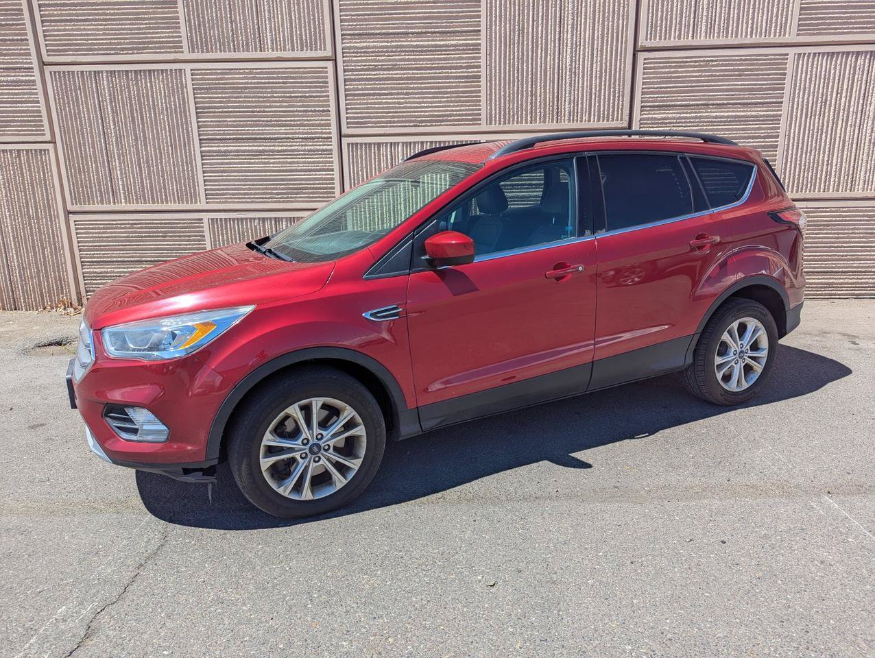 Used 2017 Ford Escape SE w/ SE Leather Comfort Package