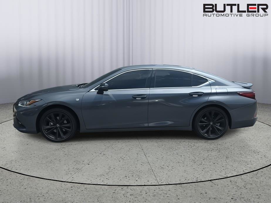Used 2022 Lexus ES 350 F Sport w/ Accessory Package 2