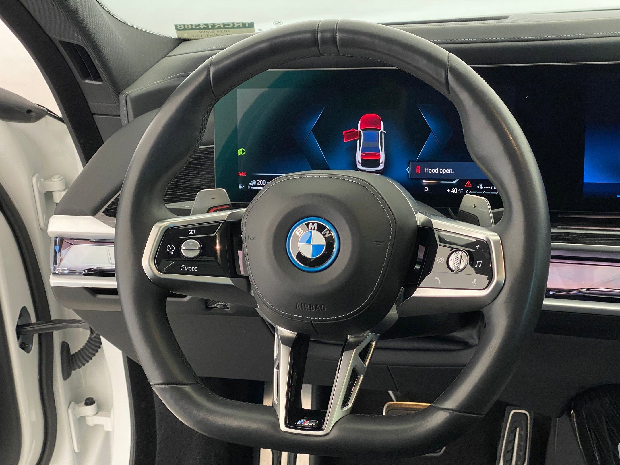 2024 BMW 750e xDrive