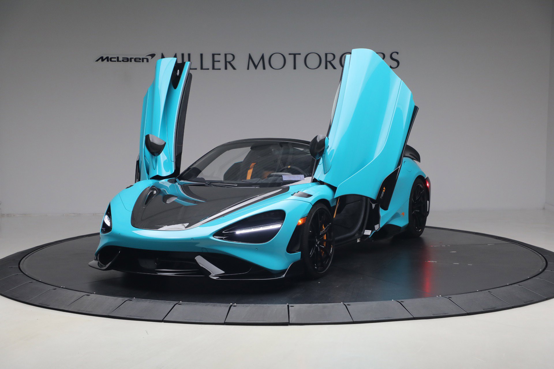 Used 2022 McLaren 765LT photo 14