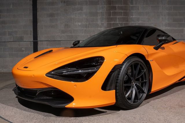 Used 2019 McLaren 720S Performance photo 34