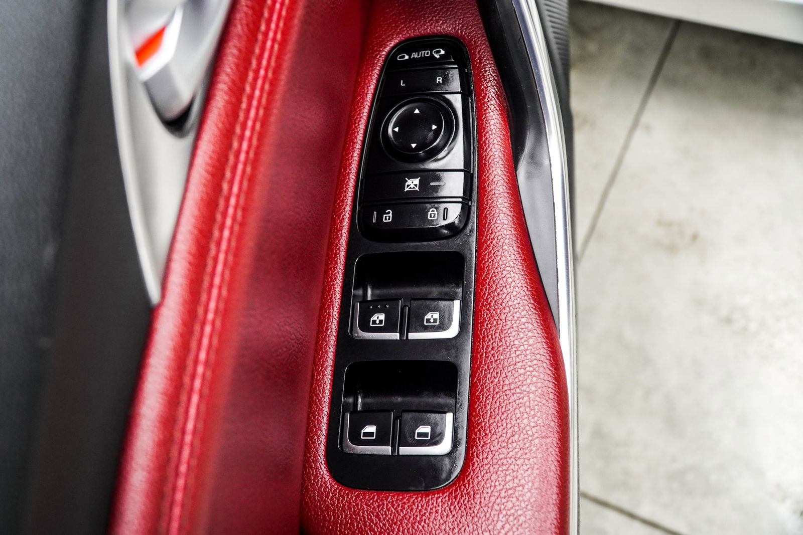 2022 Kia Stinger GT1