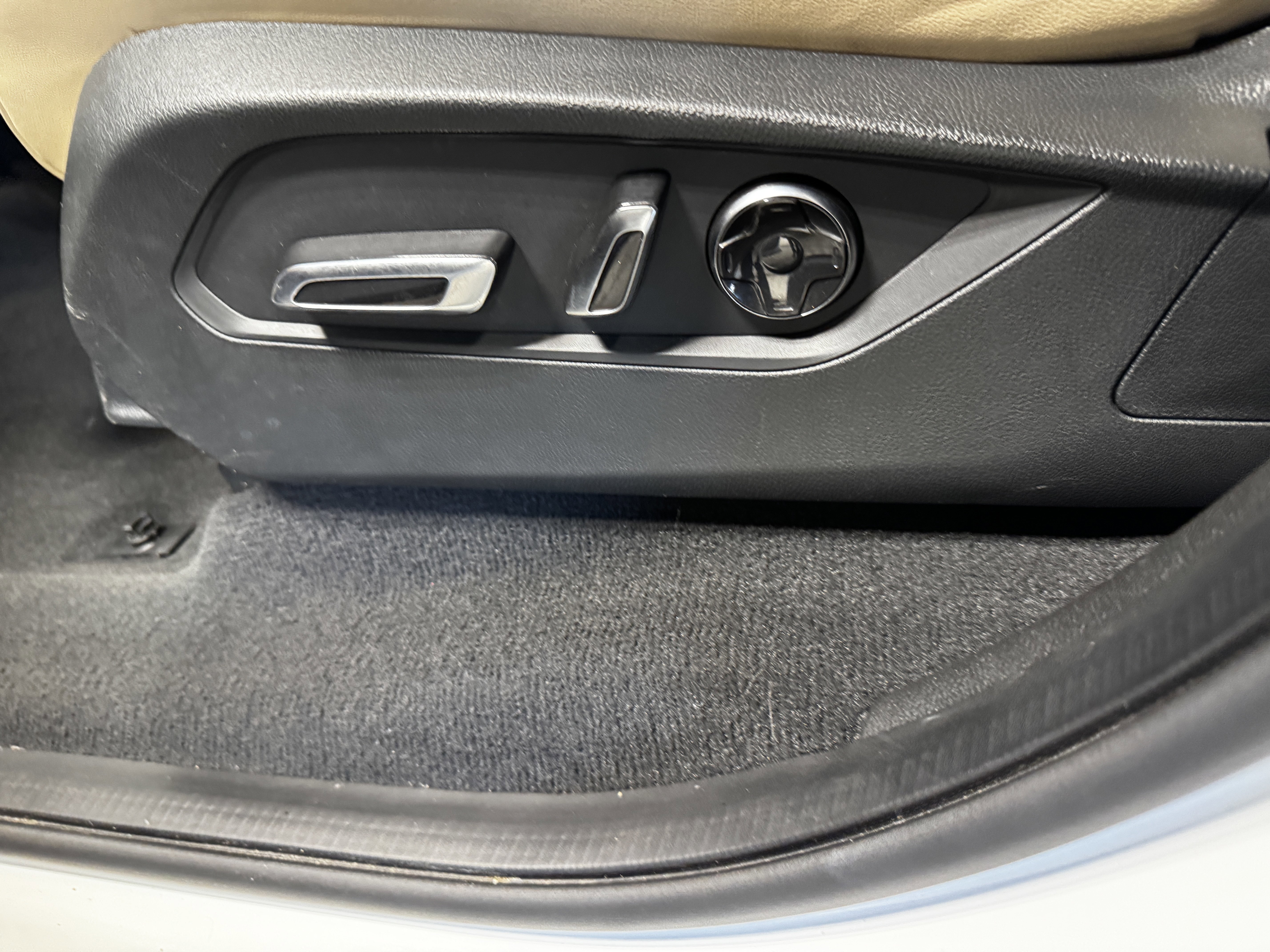 2023 Acura MDX FWD w/ Technology Package