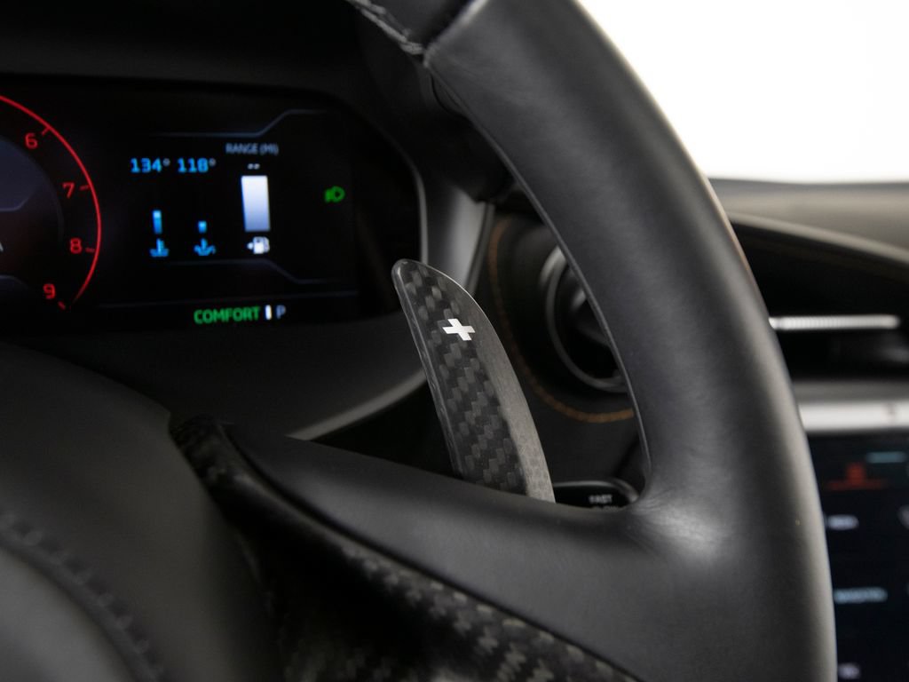Used 2025 McLaren 750S photo 17