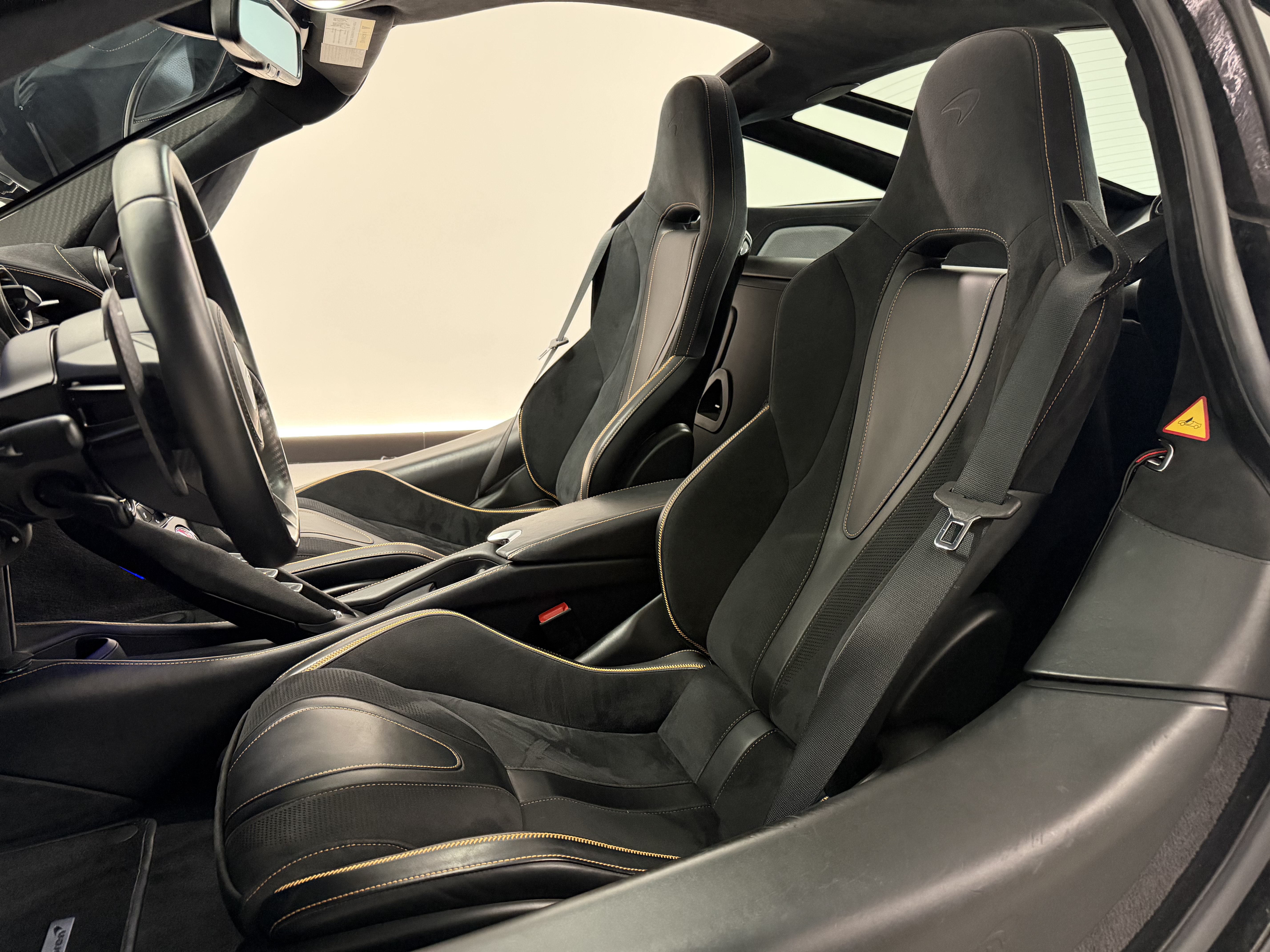 Used 2020 McLaren 720S Performance photo 14
