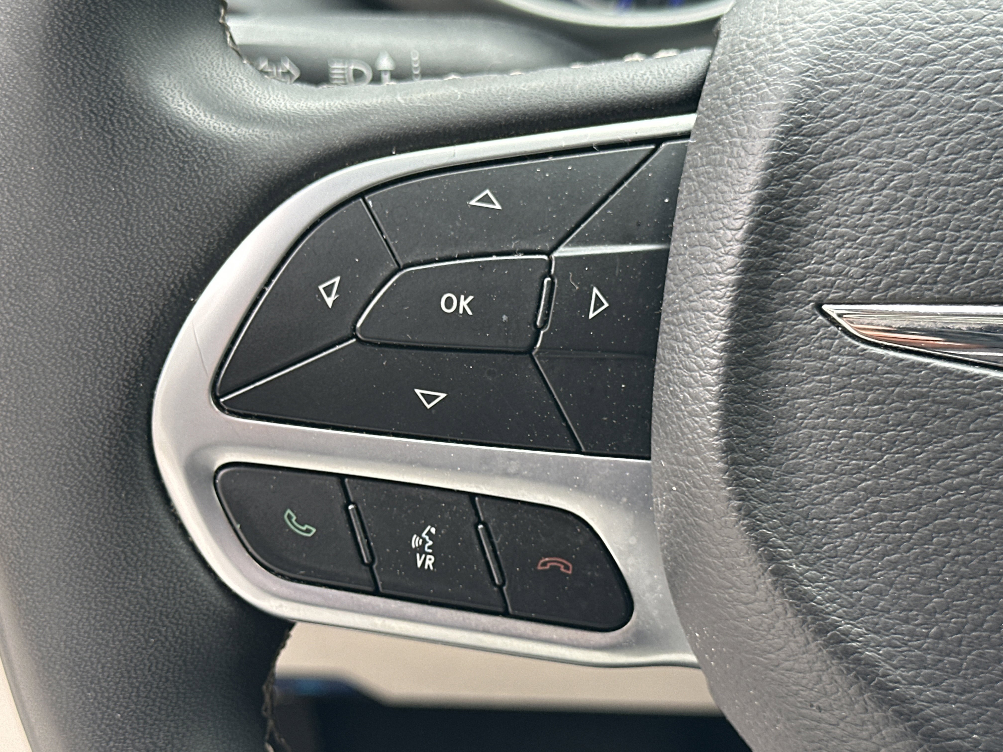 2023 Chrysler Pacifica Touring-L