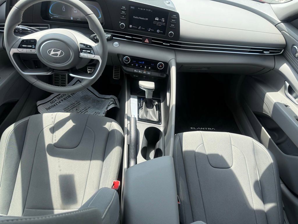 2025 Hyundai Elantra Sport