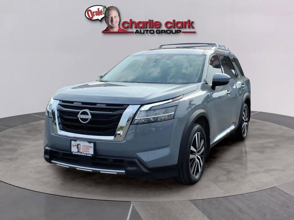 Used 2024 Nissan Pathfinder Platinum w/ Cargo Package