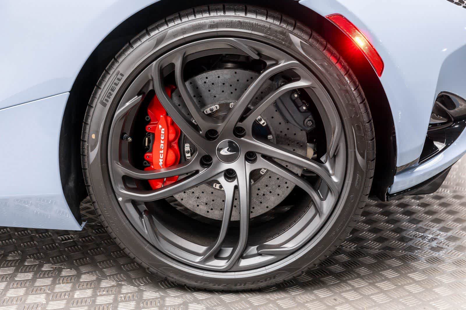 New 2026 McLaren 750S photo 41