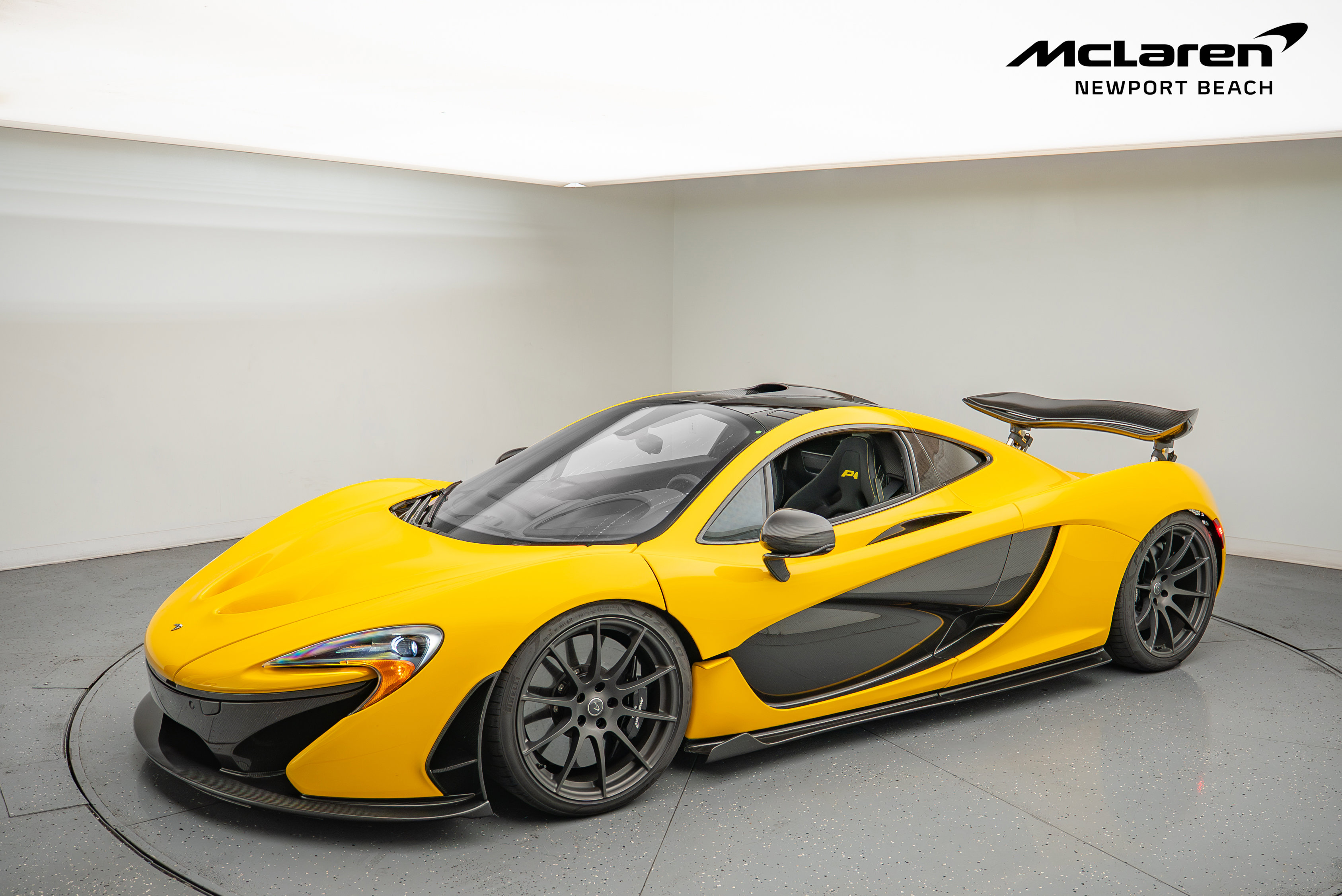 Used 2014 McLaren P1 photo 16