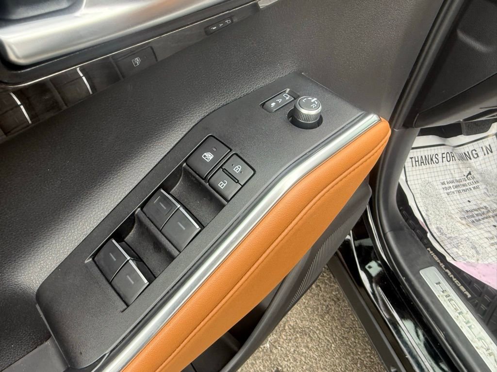 2025 Toyota Highlander Platinum