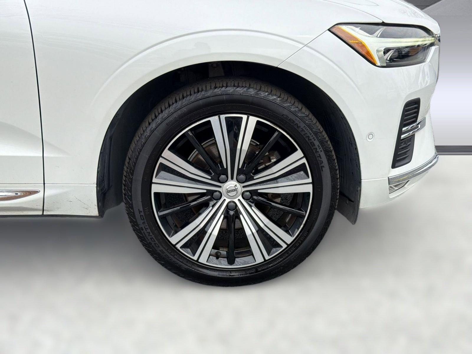 2023 Volvo Xc60 B5 Plus