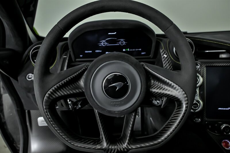 Used 2021 McLaren 765LT photo 28
