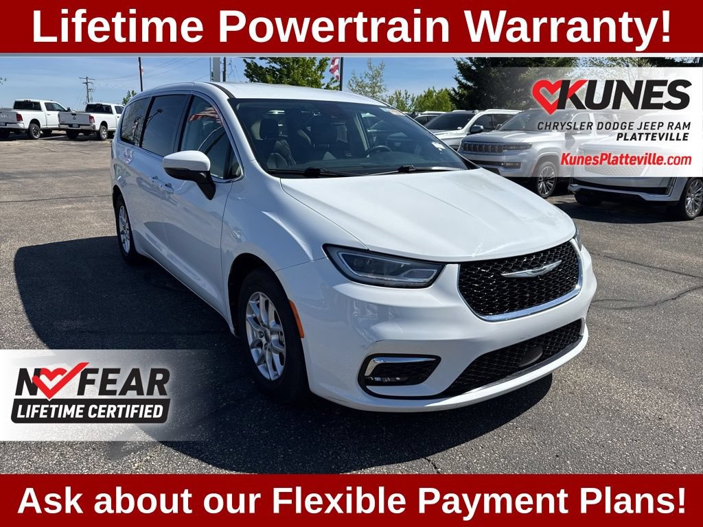 Used 2023 Chrysler Pacifica Touring-L