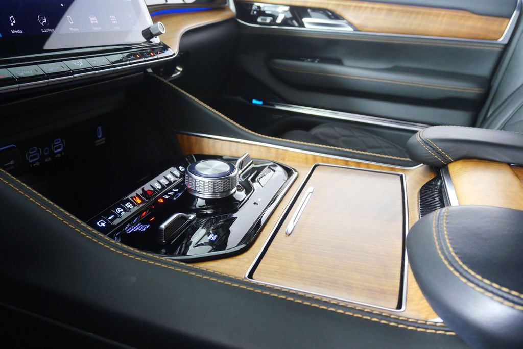 2024 Jeep Grand Wagoneer Series III