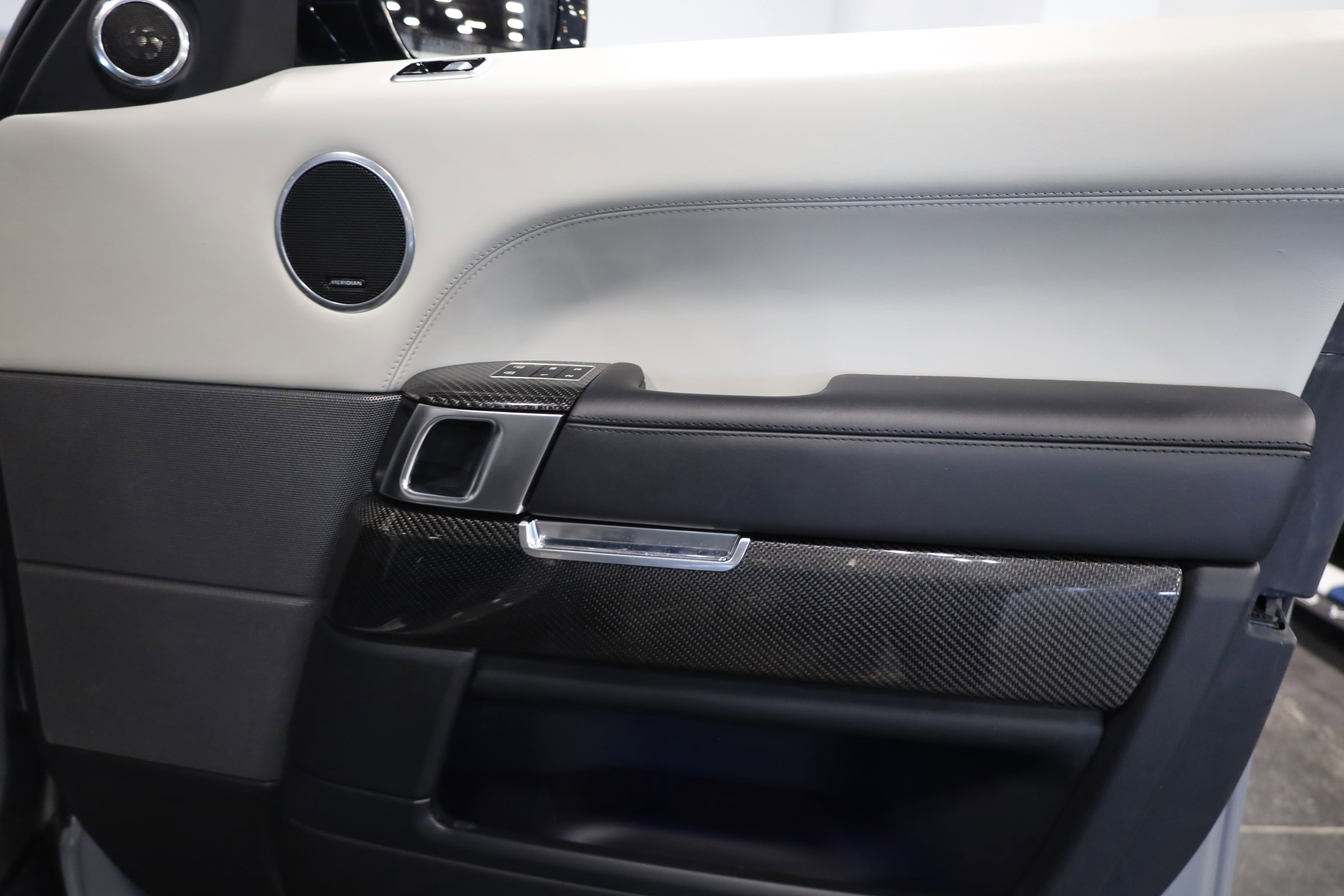 2022 Land Rover Range Rover Sport SVR Carbon Edition