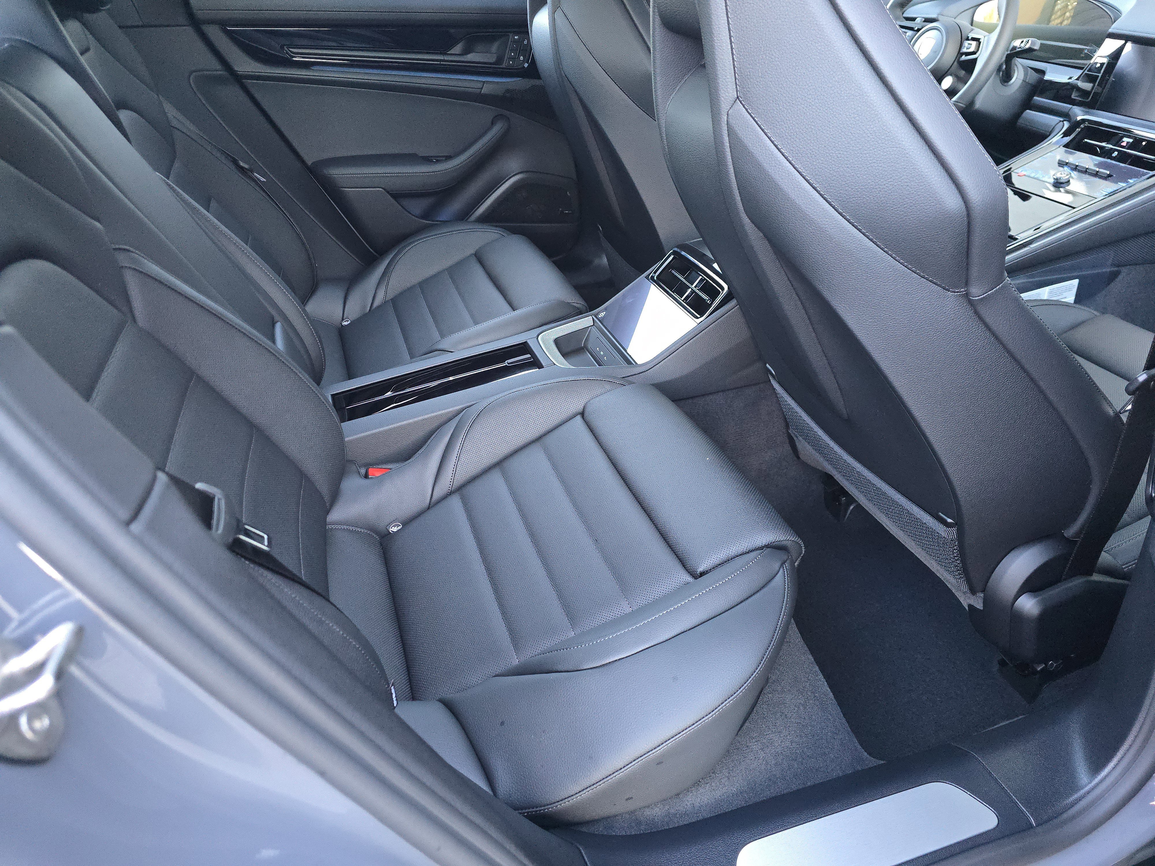 2026 Porsche Panamera 4