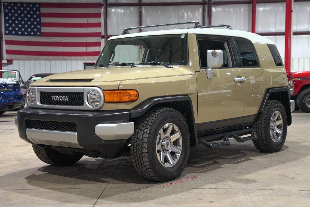Used 2014 Toyota FJ Cruiser Base 4x2 4dr SUV