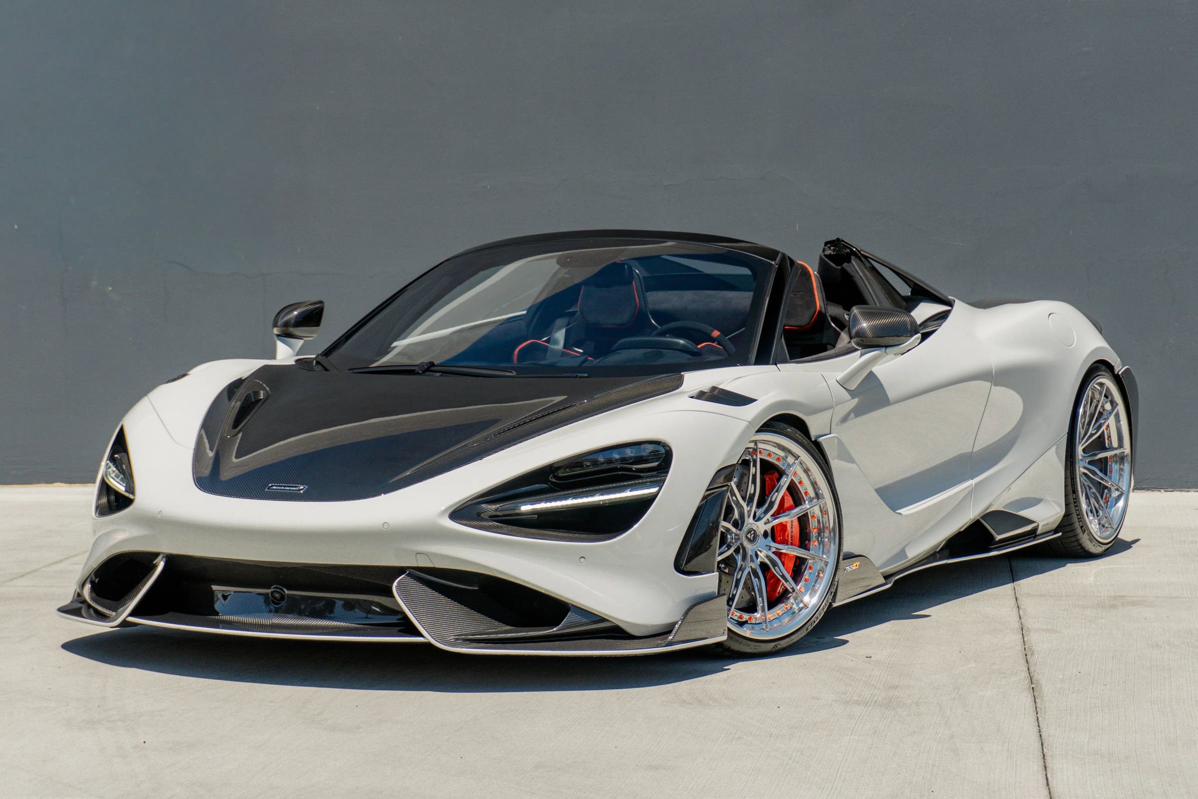 Used 2022 McLaren 765LT photo 5