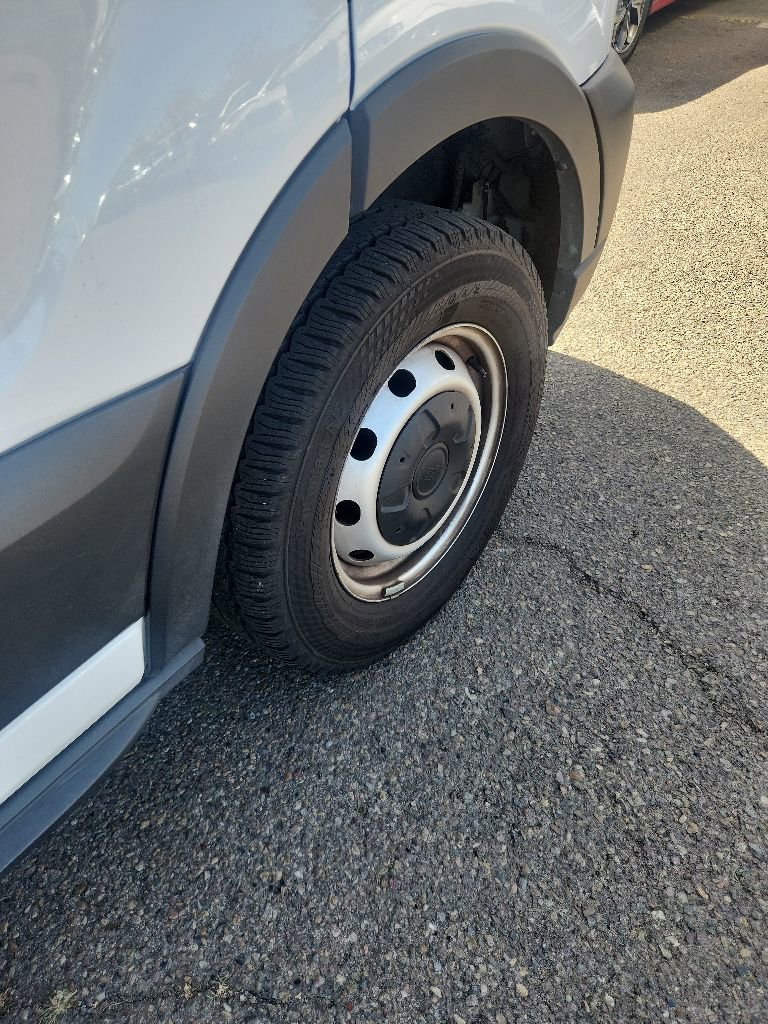 2023 Ford Transit 250 Medium Roof