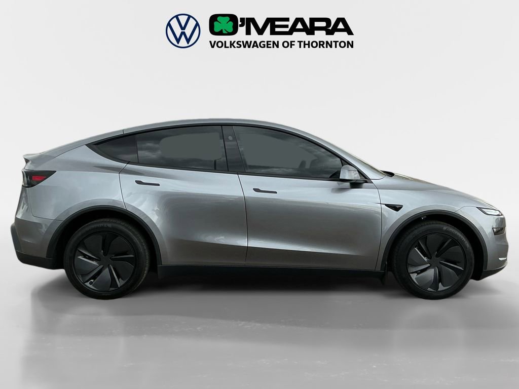 2026 Tesla Model Y 2WD