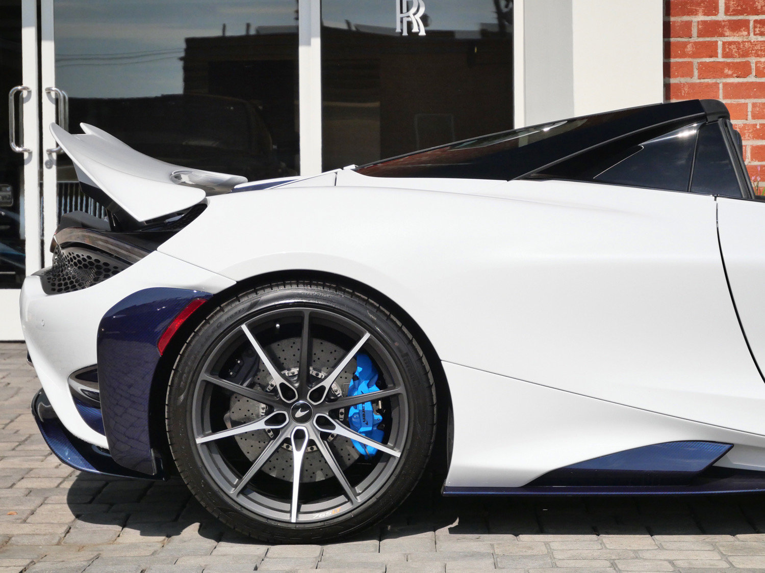 Used 2022 McLaren 765LT photo 36