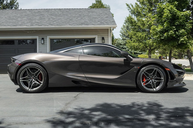 Used 2018 McLaren 720S Luxury photo 9