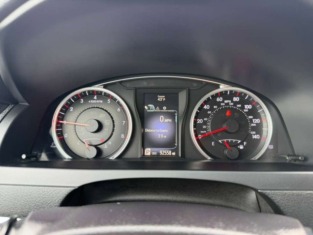 2016 Toyota Camry SE