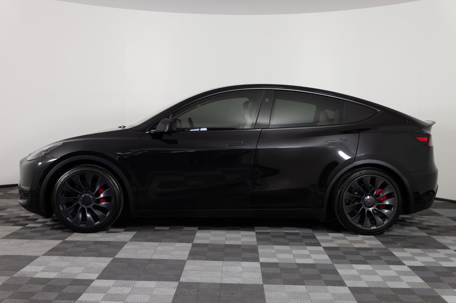 2024 Tesla Model Y Performance