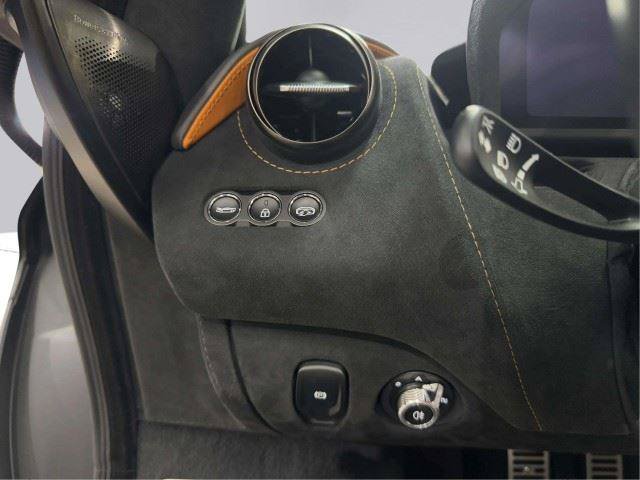 Used 2018 McLaren 720S photo 50