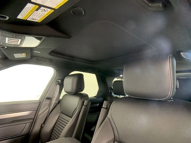 2025 Land Rover Discovery Dynamic SE