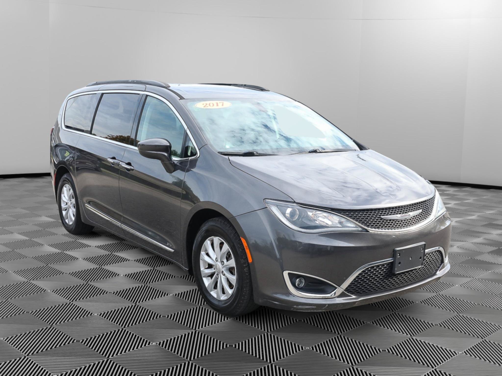 Used 2017 Chrysler Pacifica Touring-L