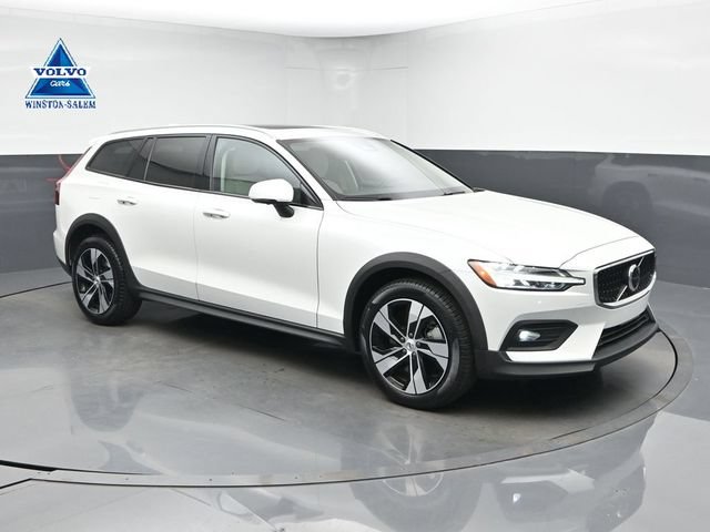 Used 2025 Volvo V60 B5 Cross Country Plus
