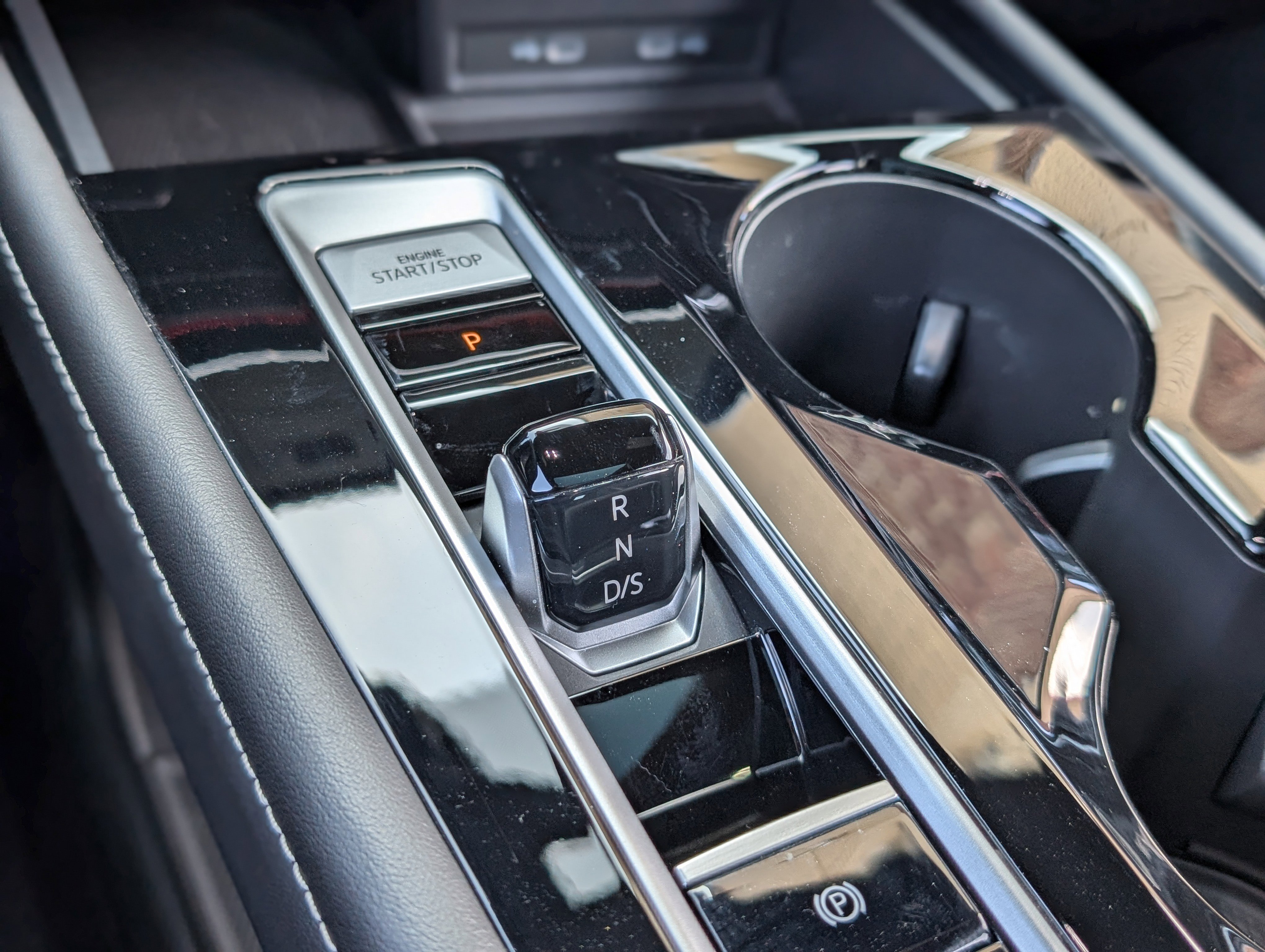 2024 Volkswagen Atlas Cross Sport SEL Premium R-Line