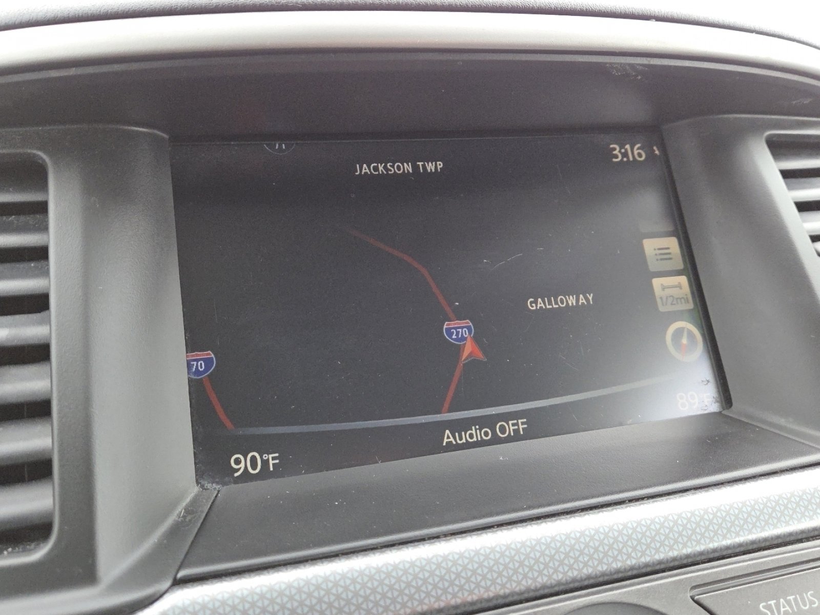 2020 Nissan Pathfinder SL