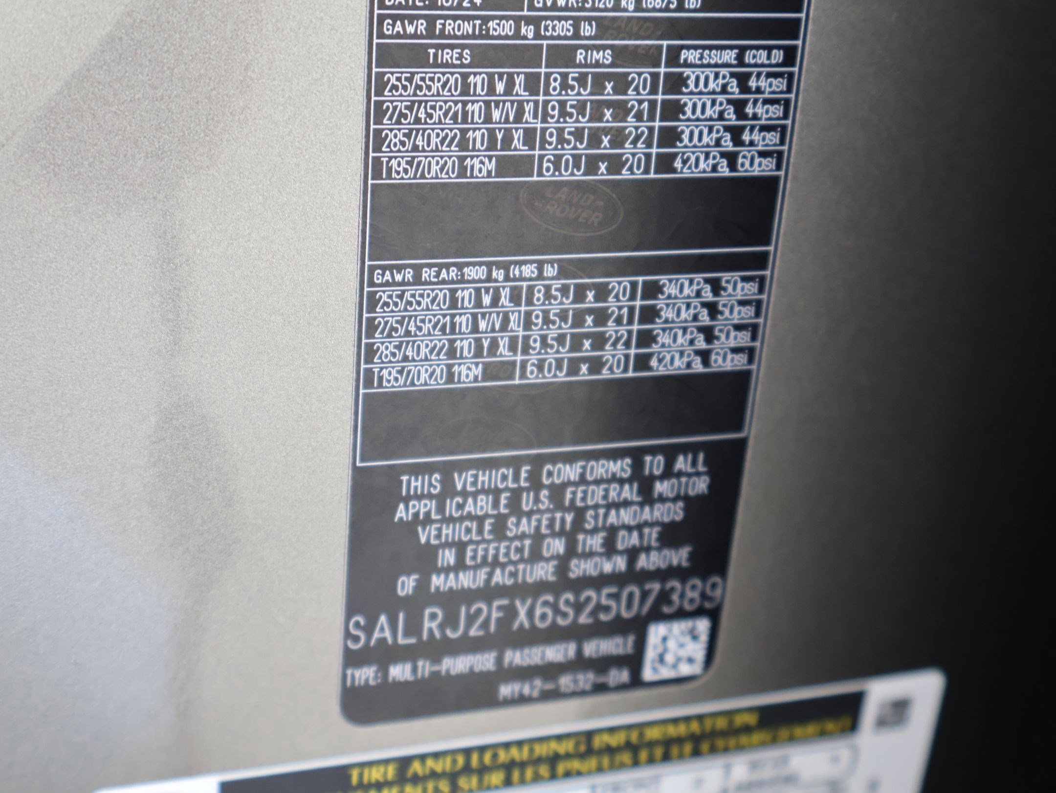 2025 Land Rover Discovery S