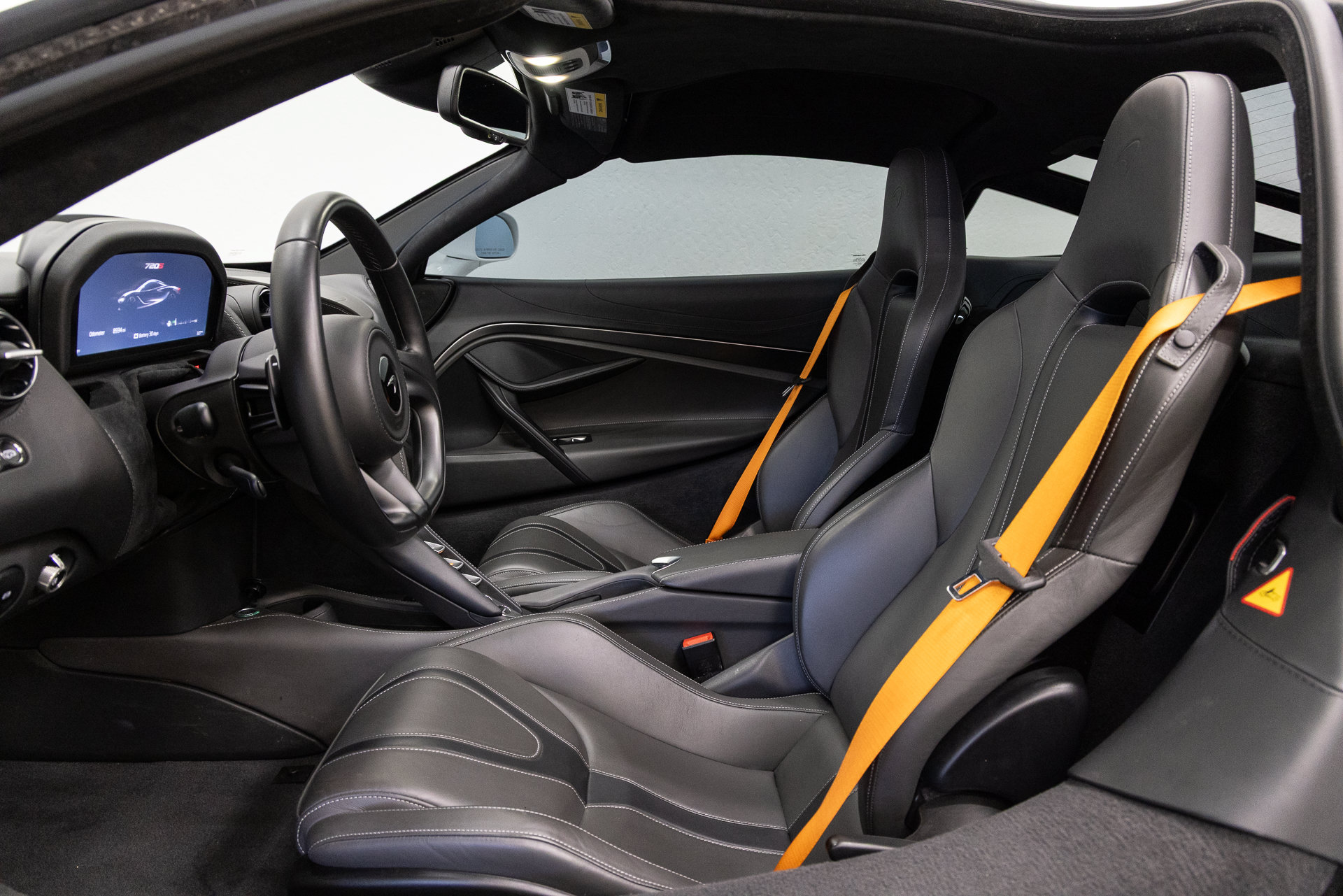 Used 2019 McLaren 720S Luxury photo 6