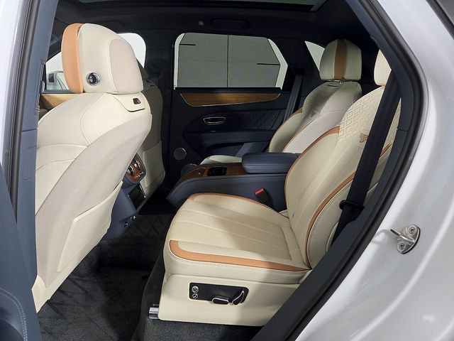 2023 Bentley Bentayga Plug-In Hybrid