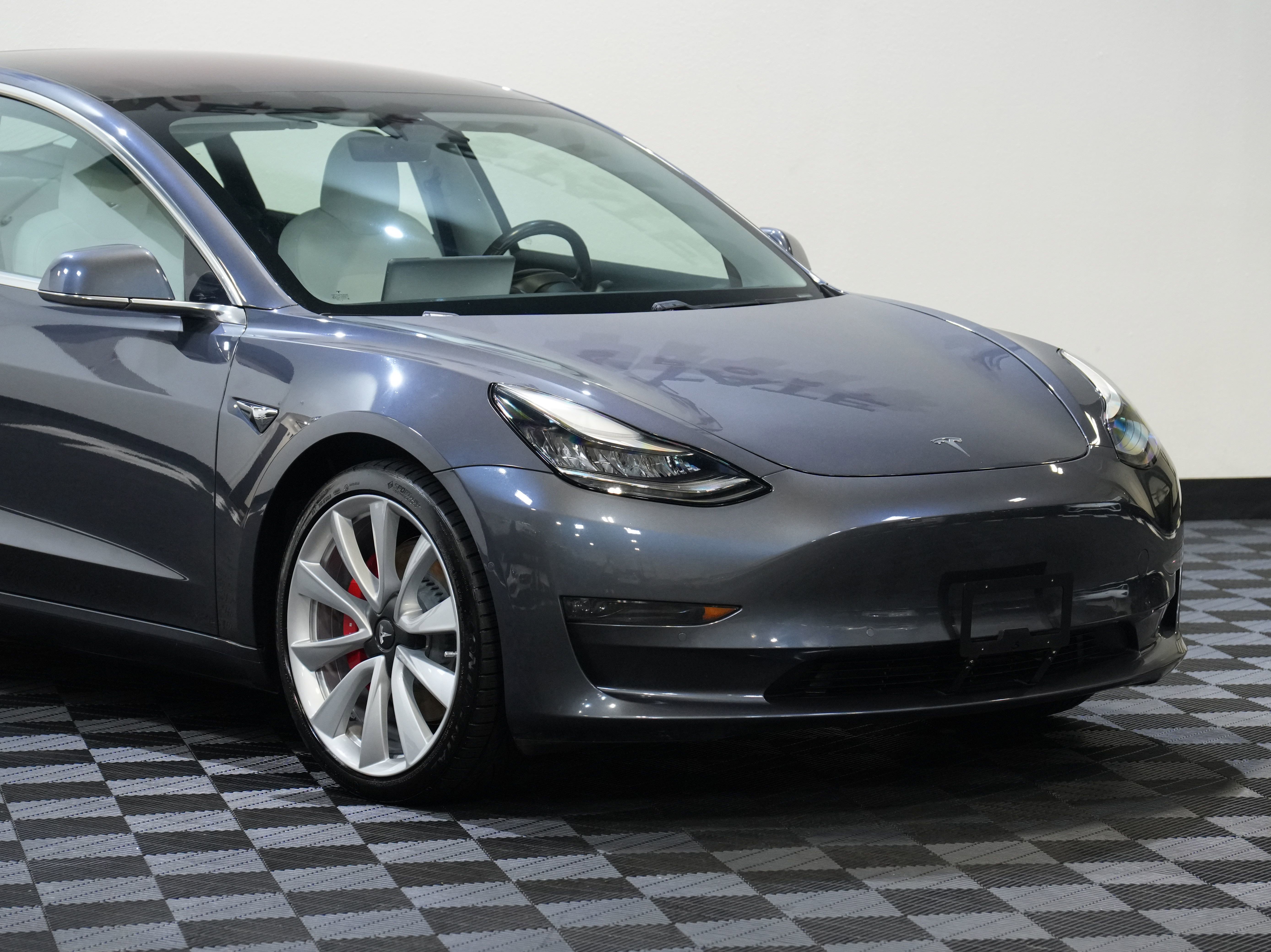 2019 Tesla Model 3 Performance