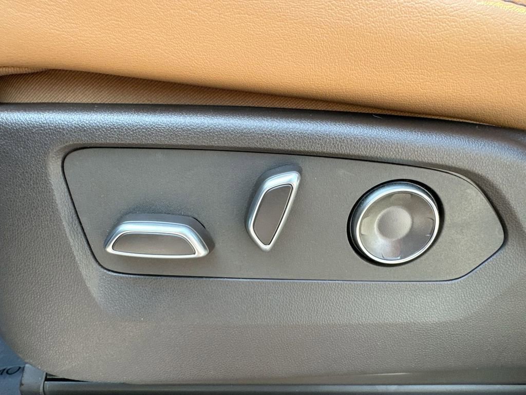 2025 Cadillac Escalade Premium Luxury