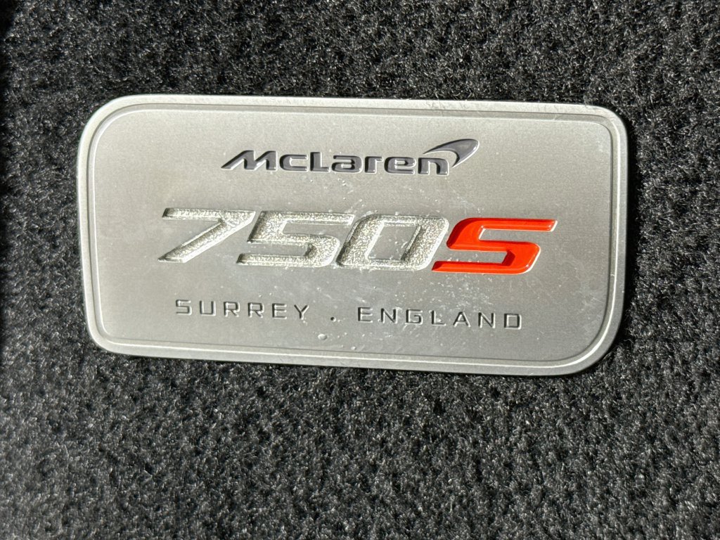 Used 2027 McLaren 750S Spider photo 25