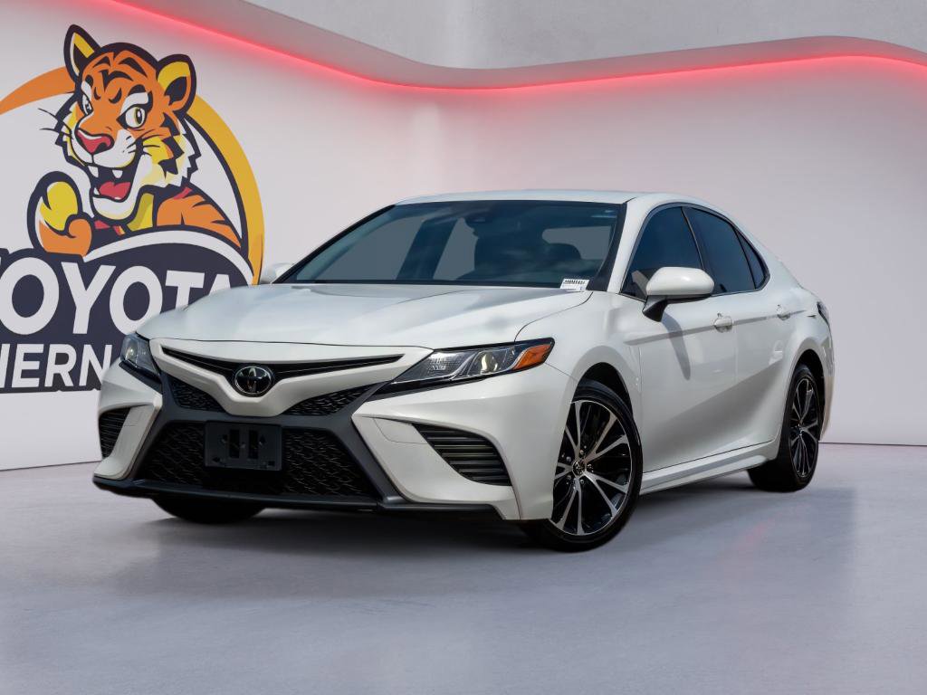Used 2018 Toyota Camry SE